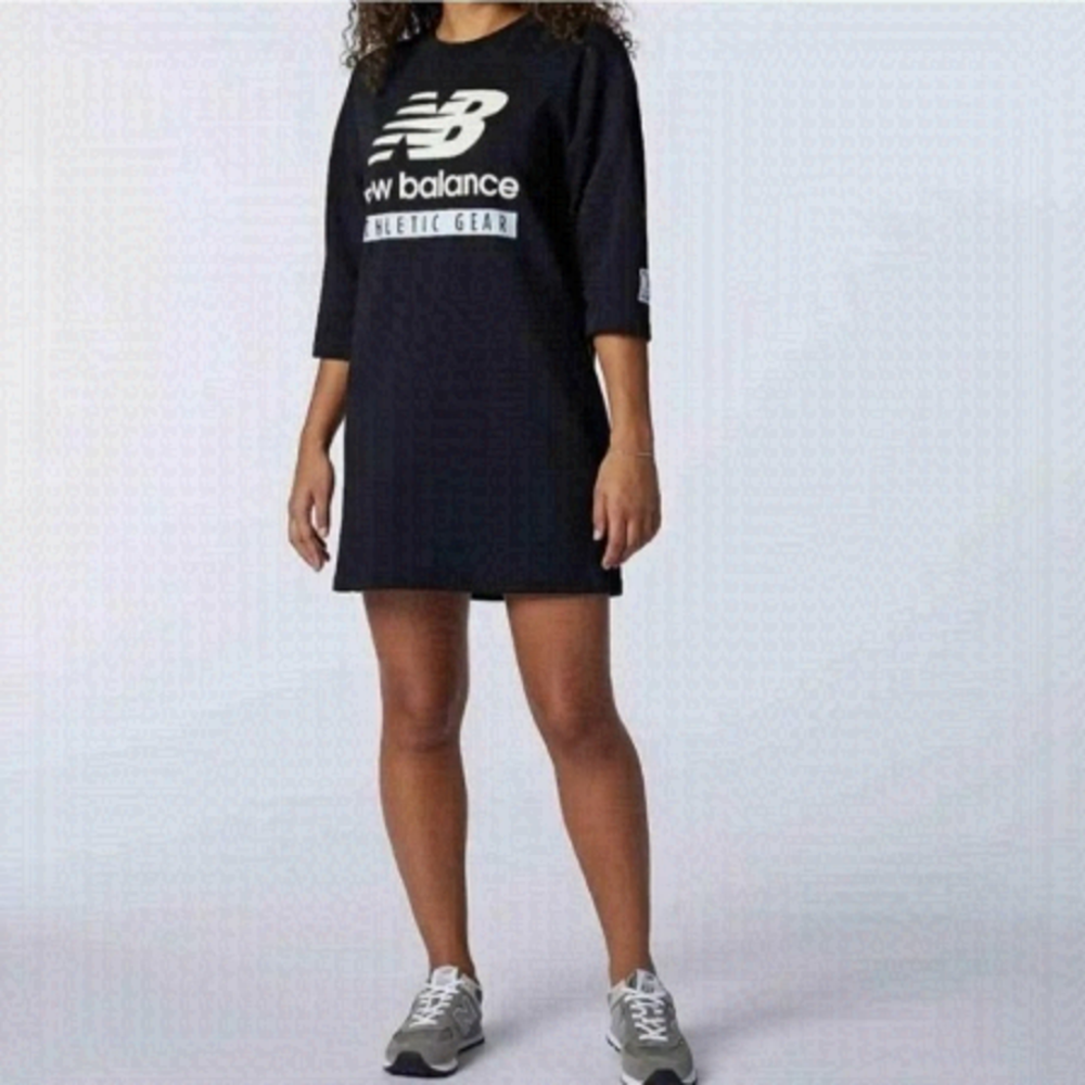NEW BALANCE - Athletic Gear Field Day Crew Fleece Dress